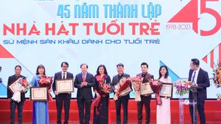 Nhà hát Tuổi trẻ kỷ niệm 45 năm thành lập