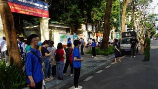 Không khí trước ngày thi vào lớp 10 của Hà Nội