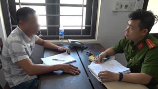 Cho đi nhờ xe rồi hiếp dâm